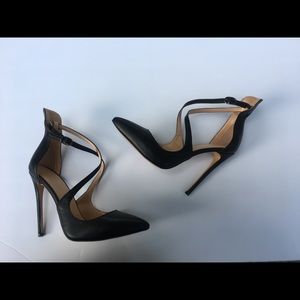 Black Stiletto Heel Criss Cross Strap Pumps